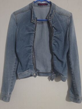 BCBG Max Azria Ruched Denim Jacket Women's XS Light Wash Zip Front